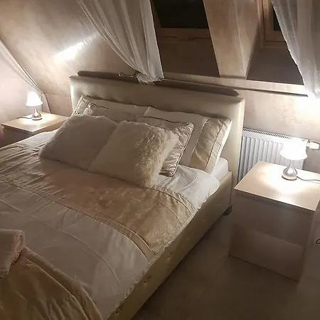 Palisander Apartament *