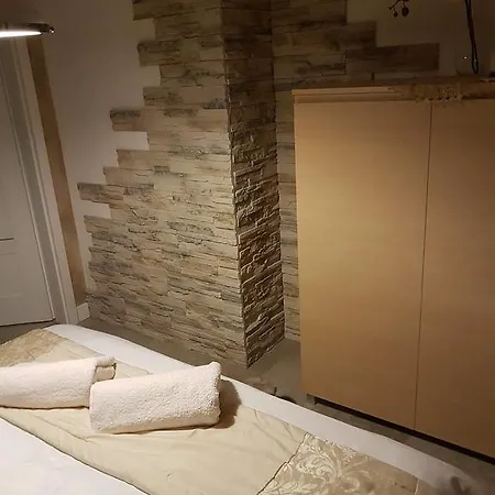 Palisander Apartman *